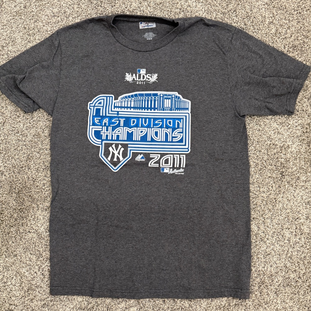 Majestic Dark Gray Graphic T-Shirt